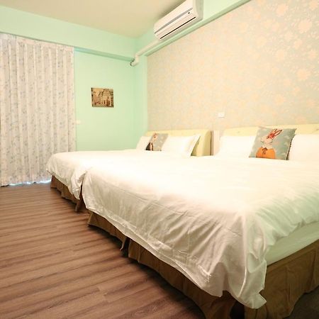 Aunt'S Bed And Breakfast T'ai-tung Buitenkant foto