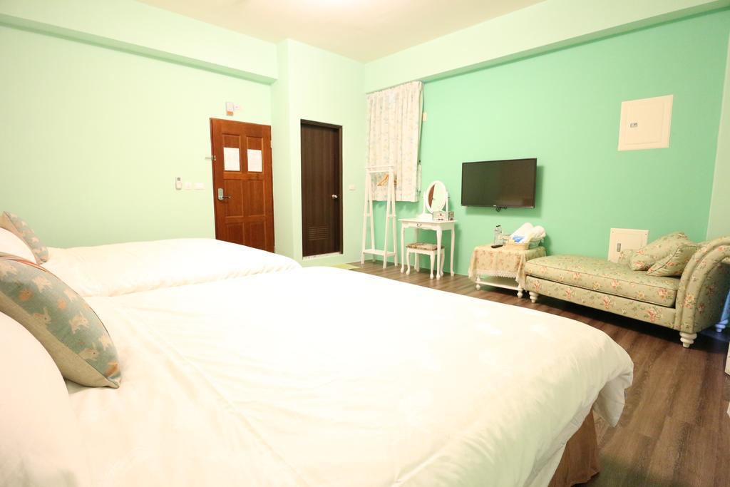 Aunt'S Bed And Breakfast T'ai-tung Buitenkant foto