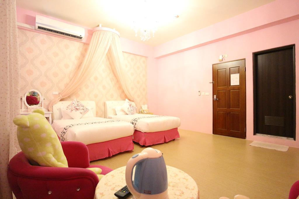 Aunt'S Bed And Breakfast T'ai-tung Buitenkant foto